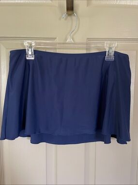 Navy Mazu Women's Swim Skirt EUC
